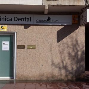 CLÍNICA DENTAL AVENIDA